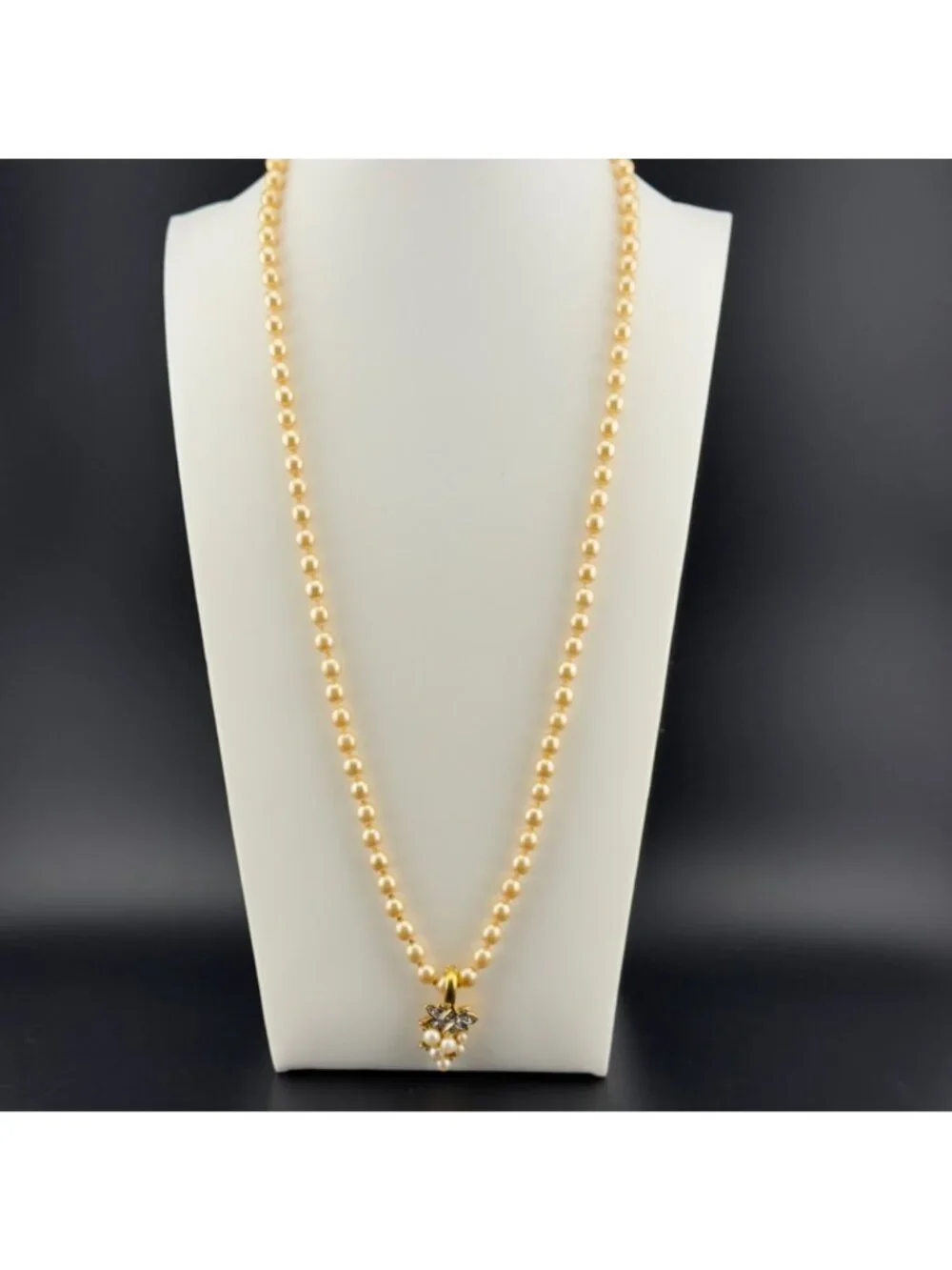 Vintage Faux Pearl Necklace Grape Leaf Rhinestone Pendant 25